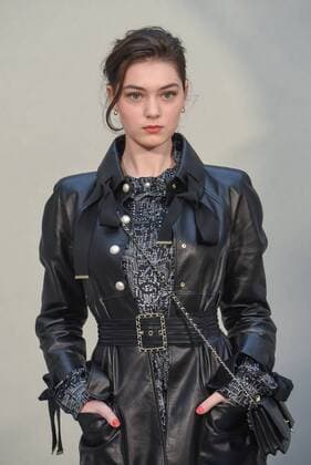 Paris Fashion Week - Prominente bei Chanel 215015 Serge Arnal Starface 2017-01-24 France Paris Fashion week. Defile Haute Couture Printemps ete 2017. CHANEL. People. Vartolomei, Anamaria  Copyright: xSergexArnalx xStarfacex STAR_215015_118
