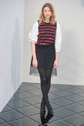 Paris Fashion Week - Prominente bei Chanel 215015 Serge Arnal Starface 2017-01-24 France Paris Fashion week. Defile Haute Couture Printemps ete 2017. CHANEL. People. Bouaziz, Sigrid  Copyright: xSergexArnalx xStarfacex STAR_215015_125