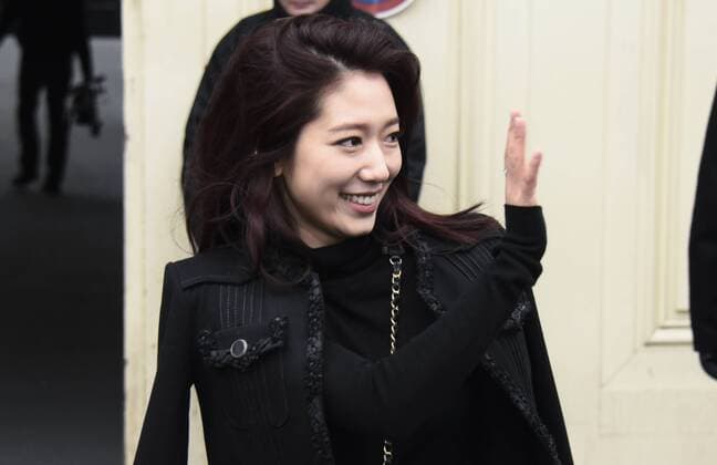Park Shin hye MODE : Fashion Week - Chanel - 24 01 2017 FedericoPestellini Panoramic 
