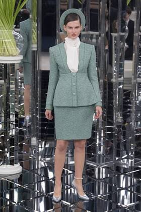 215021 Marineau Starface 2017-01-24 Paris France Paris Fashion week. Defile Haute Couture Printemps ete 2017. CHANEL. Paris Fashion week. Defile Haute Couture Spring Summer 2017. CHANEL. Chanel, Couture, spring-summer 2017 Paris, France Editorial use only _sans_perso  Copyright: xMarineaux STAR_215021_008