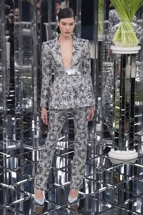215021 Marineau Starface 2017-01-24 Paris France Paris Fashion week. Defile Haute Couture Printemps ete 2017. CHANEL. Paris Fashion week. Defile Haute Couture Spring Summer 2017. CHANEL. Chanel, Couture, spring-summer 2017 Paris, France Editorial use only _sans_perso  Copyright: xMarineaux STAR_215021_027