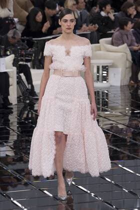 215021 Marineau Starface 2017-01-24 Paris France Paris Fashion week. Defile Haute Couture Printemps ete 2017. CHANEL. Paris Fashion week. Defile Haute Couture Spring Summer 2017. CHANEL. Chanel, Couture, spring-summer 2017 Paris, France Editorial use only _sans_perso  Copyright: xMarineaux STAR_215021_036
