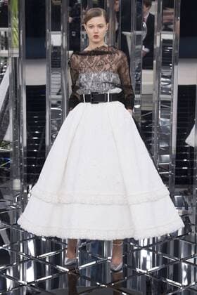 215021 Marineau Starface 2017-01-24 Paris France Paris Fashion week. Defile Haute Couture Printemps ete 2017. CHANEL. Paris Fashion week. Defile Haute Couture Spring Summer 2017. CHANEL. Chanel, Couture, spring-summer 2017 Paris, France Editorial use only _sans_perso  Copyright: xMarineaux STAR_215021_049