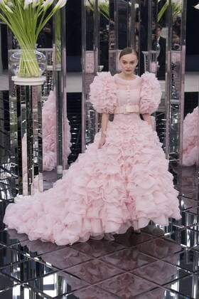 215021 Marineau Starface 2017-01-24 Paris France Paris Fashion week. Defile Haute Couture Printemps ete 2017. CHANEL. Paris Fashion week. Defile Haute Couture Spring Summer 2017. CHANEL. Chanel, Couture, spring-summer 2017 Paris, France Editorial use only Depp-Paradis, Lily Rose  Copyright: xMarineaux STAR_215021_067
