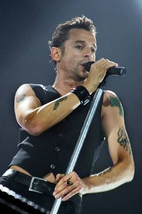 Jan 01, 2006 - Anaheim, CA, USA - Lead singer of Depeche Mode DAVE GAHAN Live in Orange County.  - ZUMA 20060101_joh_g18_007 Copyright: xJohnxGilhooleyx