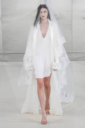 215029 Marineau Starface 2017-01-24 Paris France Paris Fashion week. Defile Haute Couture Printemps ete 2017 Alexis Mabille. Alexis Mabille Couture, spring-summer 2017 Paris, France Editorial use only _sans_perso  Copyright: xMarineaux STAR_215029_018