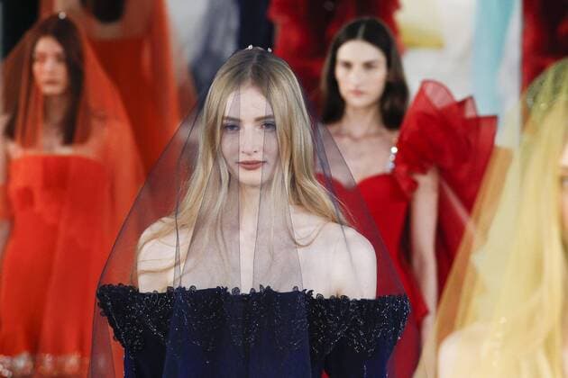 215029 Marineau Starface 2017-01-24 Paris France Paris Fashion week. Defile Haute Couture Printemps ete 2017 Alexis Mabille. Alexis Mabille Couture, spring-summer 2017 Paris, France Editorial use only _sans_perso  Copyright: xMarineaux STAR_215029_050