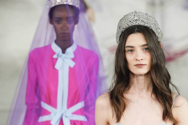 215029 Marineau Starface 2017-01-24 Paris France Paris Fashion week. Defile Haute Couture Printemps ete 2017 Alexis Mabille. Alexis Mabille Couture, spring-summer 2017 Paris, France Editorial use only _sans_perso  Copyright: xMarineaux STAR_215029_053