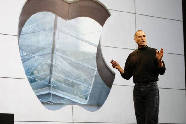 Jan 10, 2006; San Francisco, CA, USA; With his now traditional keynote opening speech, Apple CEO Steve Jobs formerly kicks off MacWorld 2006 at the Moscone Center in San Francisco. Presenting to a capacity crowd, Jobs demonstrated new versions of iLife, including a new web authoring tool named iWeb, announced new content for the iPod platform including Saturday Night Live, talked about the new Apple Intel arrangement, and showed off the new Intel-powered iMac. Mandatory - ZUMAf12_ 20060110_sha_f12_839 Copyright: xMikexFoxx