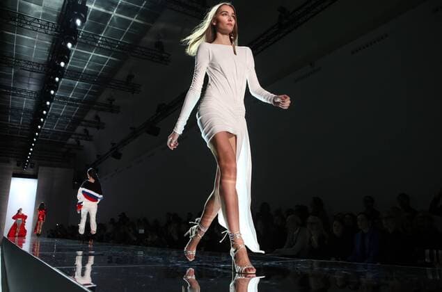 A model takes to the catwalk during the presentation of Alexandre Vauthier s show as part of the Fall-Winter 2017-18 fashion collections in Paris on January 24, 2017.  PAR20170124108 MAYAxVIDON-WHITE