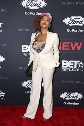 LOS ANGELES - JAN 23: Lisa Nicole Carson at the BET s The New Edition Story Premiere Screening at Paramount Studios on January 23, 2017 in Los Angeles, CA  Copyright: xHPAx xIPAx