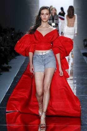 215043 Marineau Starface 2017-01-24 Paris France Paris Fashion week. Defile Haute Couture Printemps ete 2017. Alexandre Vauthier. Paris Fashion week. Defile Haute Couture Spring Summer 2017 Alexandre Vauthier. Alexandre Vauthier, spring-summer 2017 Paris, France Editorial use only _sans_perso  Copyright: xMarineaux STAR_215043_013
