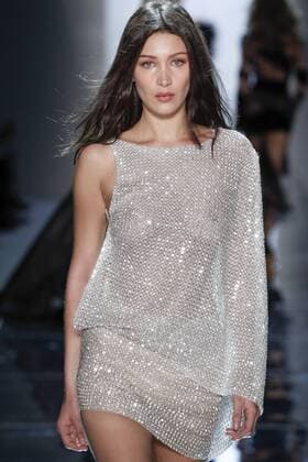 215043 Marineau Starface 2017-01-24 Paris France Paris Fashion week. Defile Haute Couture Printemps ete 2017. Alexandre Vauthier. Paris Fashion week. Defile Haute Couture Spring Summer 2017 Alexandre Vauthier. Alexandre Vauthier, spring-summer 2017 Paris, France Editorial use only Hadid, Bella  Copyright: xMarineaux STAR_215043_037