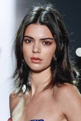 215043 Marineau Starface 2017-01-24 Paris France Paris Fashion week. Defile Haute Couture Printemps ete 2017. Alexandre Vauthier. Paris Fashion week. Defile Haute Couture Spring Summer 2017 Alexandre Vauthier. Alexandre Vauthier, spring-summer 2017 Paris, France Editorial use only Jenner, Kendall  Copyright: xMarineaux STAR_215043_044