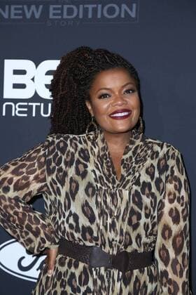 LOS ANGELES - JAN 23: Yvette Nicole Brown at the BET s The New Edition Story Premiere Screening at Paramount Studios on January 23, 2017 in Los Angeles, CA  Copyright: xHPAx xIPAx