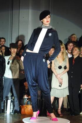 Feb 16, 2006; London, England, UK; ERIN O CONNOR strikes a pose at the PHILIP TREACY for Umbro Fall Winter 2006 collection fashion show during London Fashion Week 2006 at the Royal Horticultural Hall in London. Mandatory  - ZUMAreac 20060216_cob_d33_111 Copyright: xAxelx