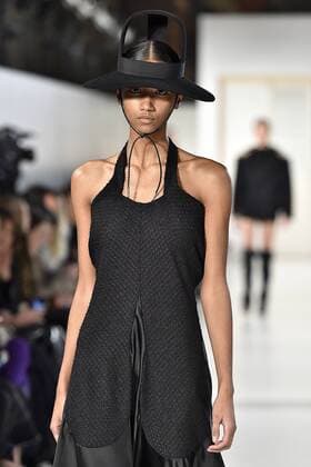 215057 Marineau Starface 2017-01-25 Paris France Paris Fashion week. Defile Haute Couture Printemps ete 2017. Maison Margiela. Paris Fashion week. Defile Haute Couture Spring Summer 2017 Maison Margiela Paris Haute Couture Spring Summer 2017 January 2017 Editorial use only _sans_perso  Copyright: xMarineaux STAR_215057_005
