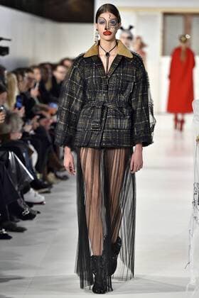 215057 Marineau Starface 2017-01-25 Paris France Paris Fashion week. Defile Haute Couture Printemps ete 2017. Maison Margiela. Paris Fashion week. Defile Haute Couture Spring Summer 2017 Maison Margiela Paris Haute Couture Spring Summer 2017 January 2017 Editorial use only _sans_perso  Copyright: xMarineaux STAR_215057_014