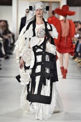 215057 Marineau Starface 2017-01-25 Paris France Paris Fashion week. Defile Haute Couture Printemps ete 2017. Maison Margiela. Paris Fashion week. Defile Haute Couture Spring Summer 2017 Maison Margiela Paris Haute Couture Spring Summer 2017 January 2017 Editorial use only _sans_perso  Copyright: xMarineaux STAR_215057_032