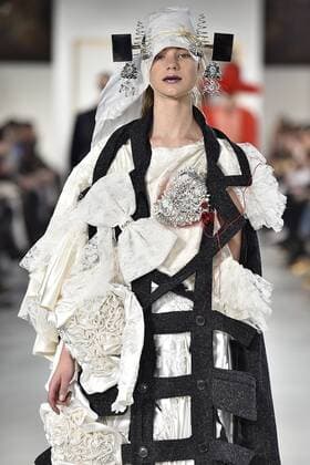 215057 Marineau Starface 2017-01-25 Paris France Paris Fashion week. Defile Haute Couture Printemps ete 2017. Maison Margiela. Paris Fashion week. Defile Haute Couture Spring Summer 2017 Maison Margiela Paris Haute Couture Spring Summer 2017 January 2017 Editorial use only _sans_perso  Copyright: xMarineaux STAR_215057_033