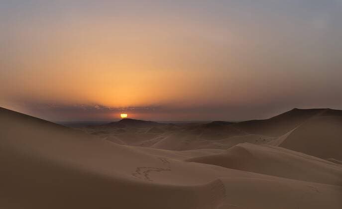 Sonnenuntergang in den Dünen von Tanamoust, Sahara, Marokko, Afrika Copyright: imageBROKER/TorstenxAntoniewski ibltoa04469073.jpg