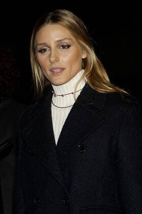 Olivia Palermo CELEBRITES : Ankunft Modenschau - Valentino - Paris - 25 01 2017 MichaelBaucher Panoramic 