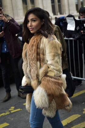 Majda Sakho CELEBRITES : Ankunft Modenschau - JP Gaultier - Paris - 25 01 2017 JBAutissier Panoramic 