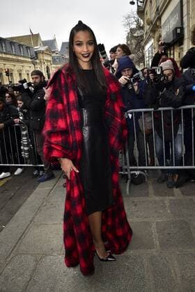 Flora Coquerel CELEBRITES : Ankunft Modenschau - JP Gaultier - Paris - 25 01 2017 JBAutissier Panoramic 