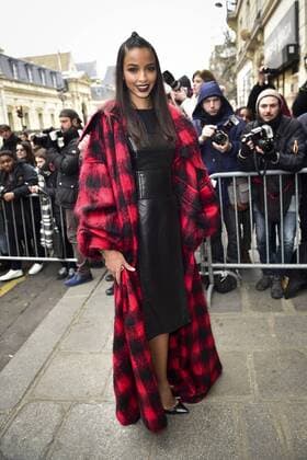 Flora Coquerel CELEBRITES : Ankunft Modenschau - JP Gaultier - Paris - 25 01 2017 JBAutissier Panoramic 