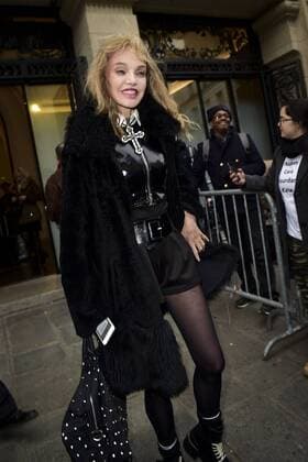 Arielle Dombasle CELEBRITES : Ankunft Modenschau - JP Gaultier - Paris - 25 01 2017 JBAutissier Panoramic 