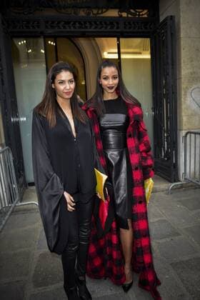 Chloe Mortaud et Flora Coquerel CELEBRITES : Ankunft Modenschau - JP Gaultier - Paris - 25 01 2017 JBAutissier Panoramic 