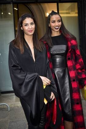 Chloe Mortaud et Flora Coquerel CELEBRITES : Ankunft Modenschau - JP Gaultier - Paris - 25 01 2017 JBAutissier Panoramic 