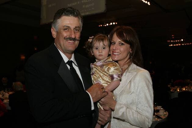 Feb 25, 2006; Indian Wells, CA, USA; Baseball great, ROLLIE FINGERS with his Wife and little Girl at the Frank Sinatra Celebrity Invitational a fundraiser to benefit the Barbara Sinatra Children s Center. Events included golf, dinners and gala entertainment events. Mandatory - ZUMAa10_ 20060225_mkh_a07_889 Copyright: xDanexAndrewx