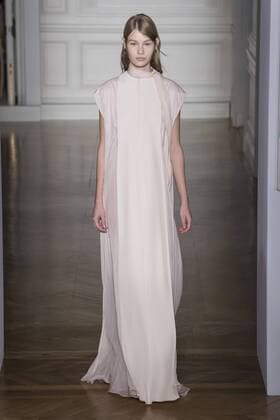 215072 Marineau Starface 2017-01-25 Paris France Paris Fashion week. Defile Haute Couture Printemps ete 2017. Valentino. Paris Fashion week. Defile Haute Couture Spring Summer 2017. Valentino. Valentino , Couture, spring-summer 2017 Paris, France Editorial use only _sans_perso  Copyright: xMarineaux STAR_215072_004