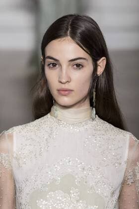 215072 Marineau Starface 2017-01-25 Paris France Paris Fashion week. Defile Haute Couture Printemps ete 2017. Valentino. Paris Fashion week. Defile Haute Couture Spring Summer 2017. Valentino. Valentino , Couture, spring-summer 2017 Paris, France Editorial use only _sans_perso  Copyright: xMarineaux STAR_215072_008