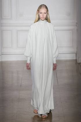 215072 Marineau Starface 2017-01-25 Paris France Paris Fashion week. Defile Haute Couture Printemps ete 2017. Valentino. Paris Fashion week. Defile Haute Couture Spring Summer 2017. Valentino. Valentino , Couture, spring-summer 2017 Paris, France Editorial use only _sans_perso  Copyright: xMarineaux STAR_215072_029