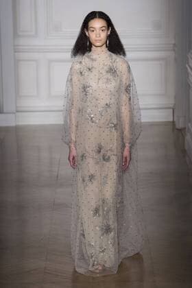 215072 Marineau Starface 2017-01-25 Paris France Paris Fashion week. Defile Haute Couture Printemps ete 2017. Valentino. Paris Fashion week. Defile Haute Couture Spring Summer 2017. Valentino. Valentino , Couture, spring-summer 2017 Paris, France Editorial use only _sans_perso  Copyright: xMarineaux STAR_215072_031