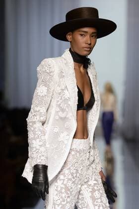215071 Marineau Starface 2017-01-25 Paris France Paris Fashion week. Defile Haute Couture Printemps ete 2017. Jean Paul Gaultier. Paris Fashion week. Defile Haute Couture Spring Summer 2017. Jean Paul Gaultier. Jean Paul Gaultier , Couture, spring-summer 2017 Paris, France Editorial use only _sans_perso  Copyright: xMarineaux STAR_215071_026