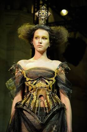 France: Guo Pei show Haute Couture SS 2017 Guo Pei runway, Paris Fashion week SS 2017 Haute Couture  GaetanoxxPiazzolla