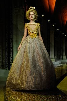 France: Guo Pei show Haute Couture SS 2017 Guo Pei runway, Paris Fashion week SS 2017 Haute Couture  GaetanoxxPiazzolla