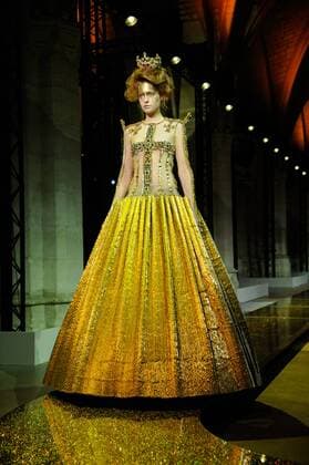France: Guo Pei show Haute Couture SS 2017 Guo Pei runway, Paris Fashion week SS 2017 Haute Couture  GaetanoxxPiazzolla