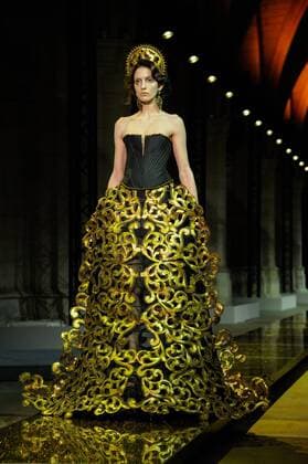 France: Guo Pei show Haute Couture SS 2017 Guo Pei runway, Paris Fashion week SS 2017 Haute Couture  GaetanoxxPiazzolla
