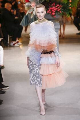 215084 Marineau Starface 2017-01-25 Paris France Paris Fashion week. Defile Haute Couture Printemps ete 2017. Viktor&Rolf. Paris Fashion week. Defile Haute Couture Spring Summer 2017. Viktor & Rolf. Viktor & Rolf , Couture, spring-summer 2017 Paris, France Editorial use only _sans_perso  Copyright: xMarineaux STAR_215084_013