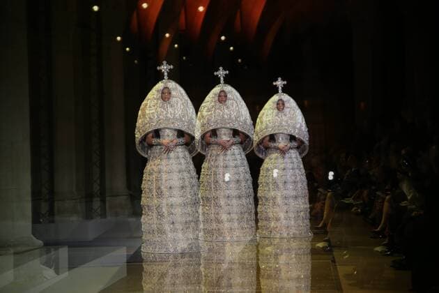 Haute Couture Guo Pei MODE : Fashion Week - Guo Pei- 25 01 2017 StephaneChemin Panoramic 