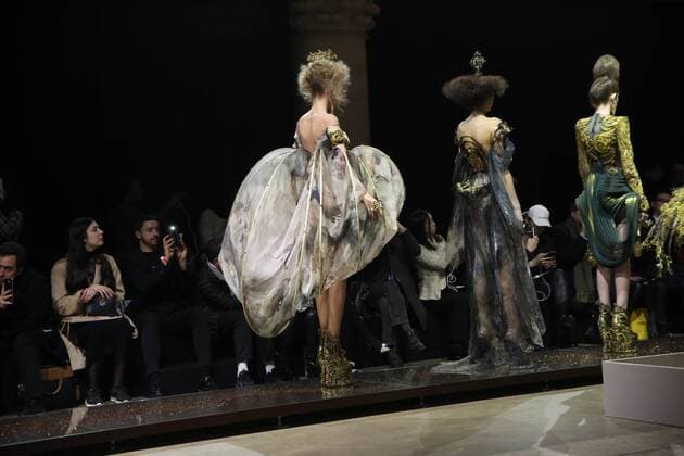 Haute Couture Guo Pei MODE : Fashion Week - Guo Pei- 25 01 2017 StephaneChemin Panoramic 