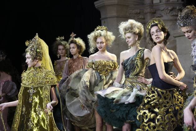 Haute Couture Guo Pei MODE : Fashion Week - Guo Pei- 25 01 2017 StephaneChemin Panoramic 