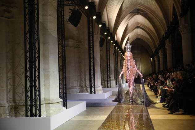 Haute Couture Guo Pei MODE : Fashion Week - Guo Pei- 25 01 2017 StephaneChemin Panoramic 