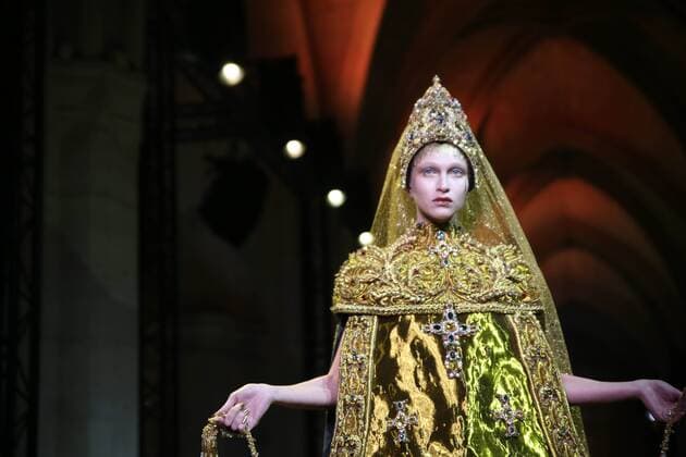MODE : Fashion Week - Guo Pei- 25 01 2017 StephaneChemin Panoramic 
