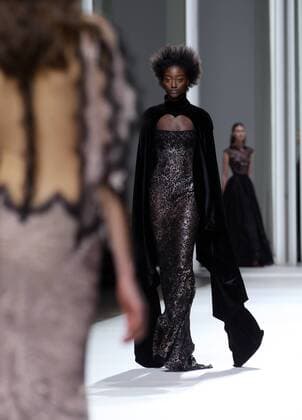 A model takes to the catwalk during the presentation of Galia Lahav s show as part of the Fall-Winter 2017-18 fashion collections in Paris on January 26, 2017.  PAR20170126108 MAYAxVIDON-WHITE