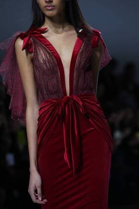 A model takes to the catwalk during the presentation of Galia Lahav s show as part of the Fall-Winter 2017-18 fashion collections in Paris on January 26, 2017.  PAR20170126113 MAYAxVIDON-WHITE